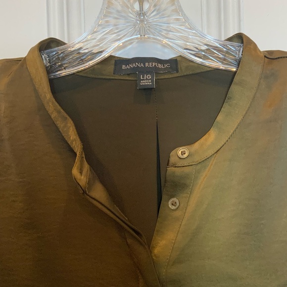 Banana Republic Satin Button Front Heritage Olive Green Tunic Blouse - Size L - Picture 3 of 7